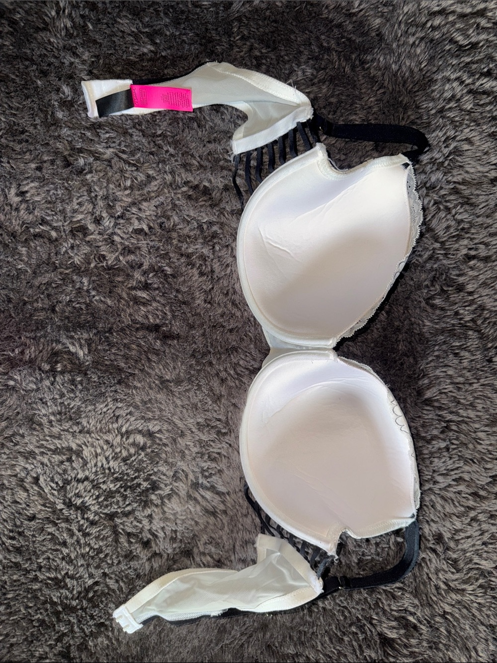 La SENZA White Lace Bra with Black Overlay - Picture 4 of 5